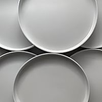 Van Well Mika Porcelain OffWhite , Set of 6 x-large Dinner Plates (diameter 27 x height 2 cm.) and one gift cake plate Van Well Mika Porcelain OffWhite , Set of 6 x-large Dinner Plates (diameter 27 x height 2 cm.) and one gift cake plate