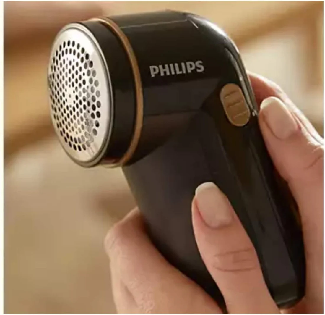 Philips Fabric Shaver GC026 – Electric Lint Remover for Clothes and Fabrics, Portable Design, Removable Lint Container
