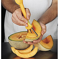 Melon seeder & slicer Melon seeder & slicer