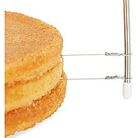 Layer cake cutter Layer cake cutter
