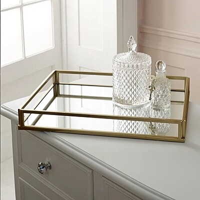 Luxurious Golden Square Mirror Tray – Elegant and Stylish Decorative Tray with Gold Finish, Perfect for Displaying Perfumes, Jewelry, Candles, or as a Chic Centerpiece