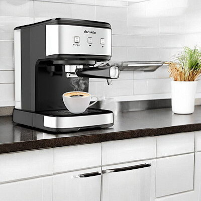Decakila Pump Espresso Coffee Machine with 20 bar pressure pump, 1.5L detachable water tank, 850W and die-casting aluminum alloy boiler (KECF009B)
