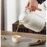 FEENIK- Vacuum Jug Thermos For Hot & Cold Stainless Steel Body Inside And Outside , 2.0 L , White FEENIK- Vacuum Jug Thermos For Hot & Cold Stainless Steel Body Inside And Outside , 2.0 L , White